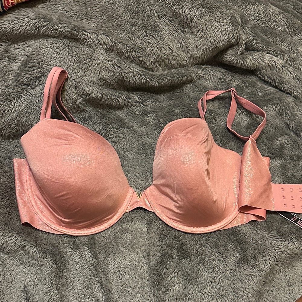 Victoria's Secret Sparkling Pink Bra